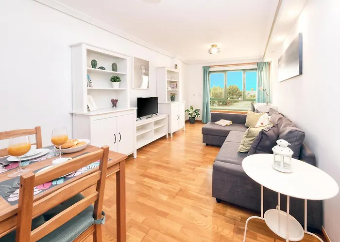 Holiday home El Reducto Beach-first Line Of The Sea